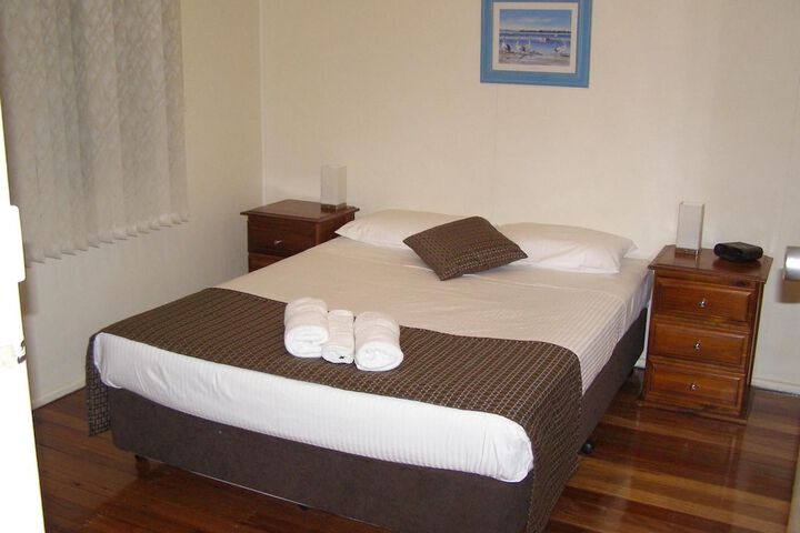 Room 10 of 19