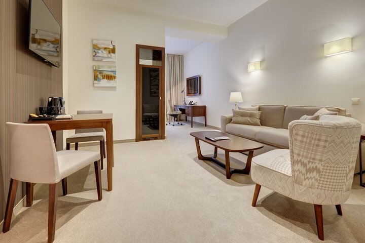 Room 15 of 61