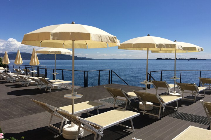 Sundeck 40 of 45