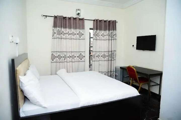 Room 3 of 36