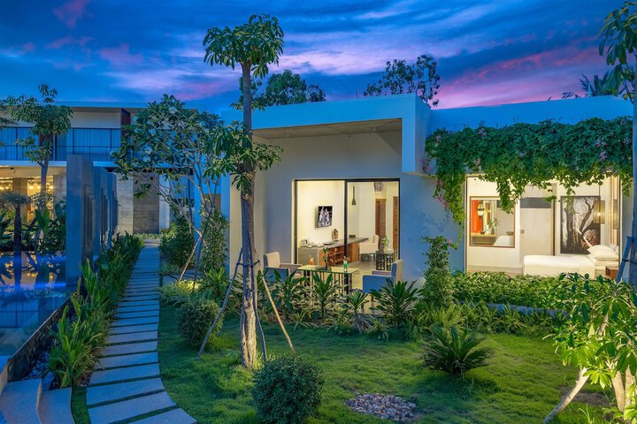 The Villa by Metta