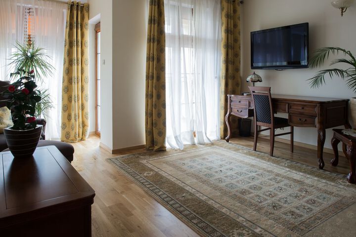Room 27 of 41
