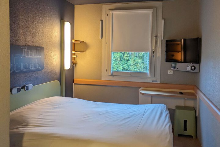 Room 12 of 39