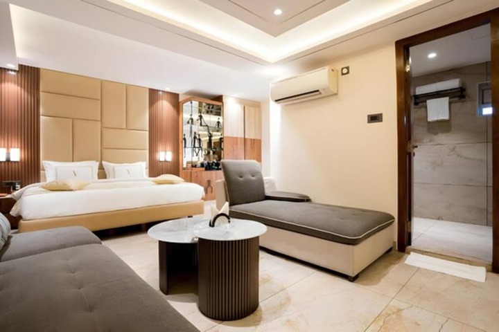 Room 5 of 27