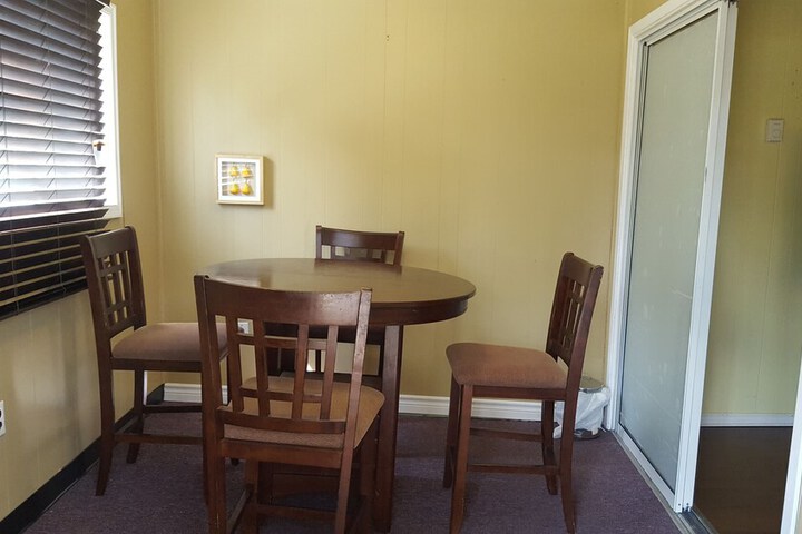 Room 52 of 73
