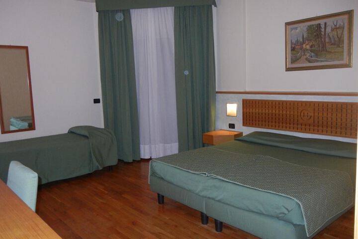 Room 19 of 32