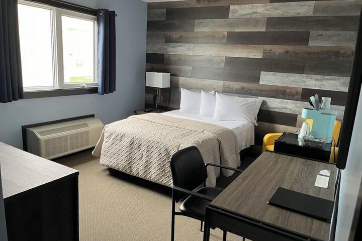 Room 13 of 27