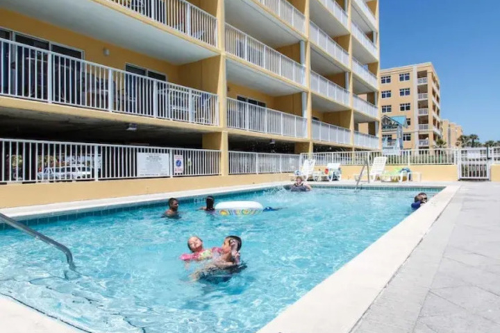 Pool 12 of 24