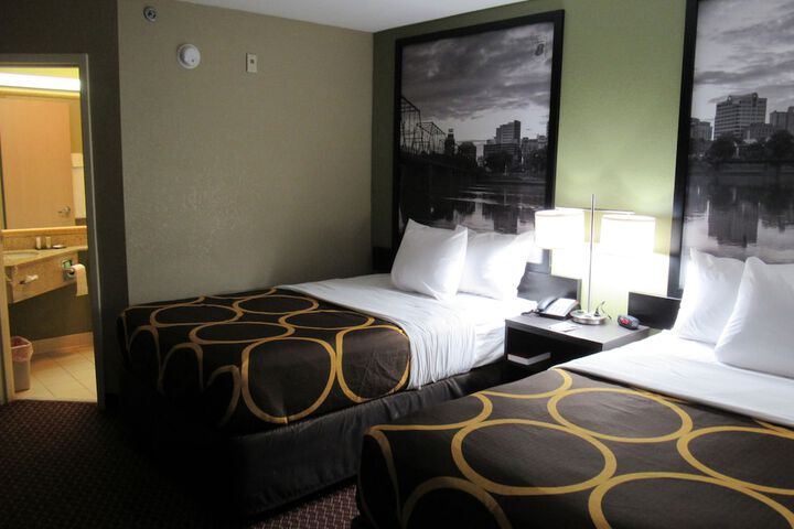 Double Accessible King Size Bed (2 of 22)