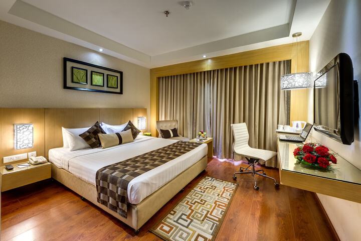 Room 10 of 31