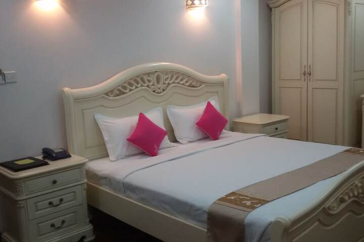 Room 6 of 57