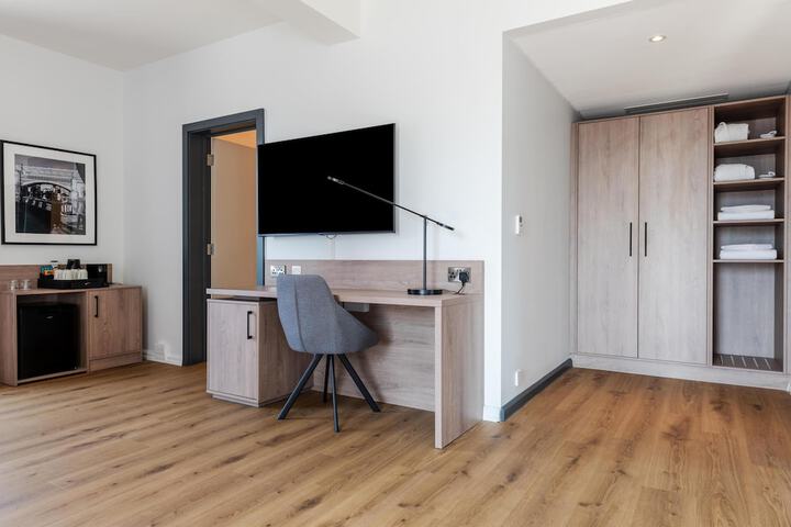Room 35 of 108