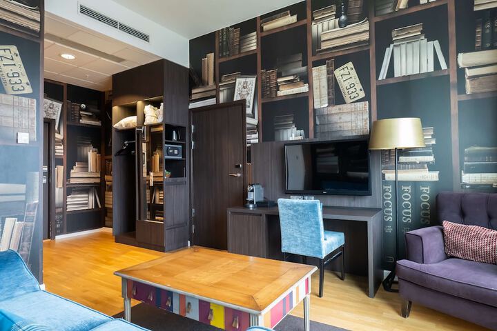 Room 13 of 54