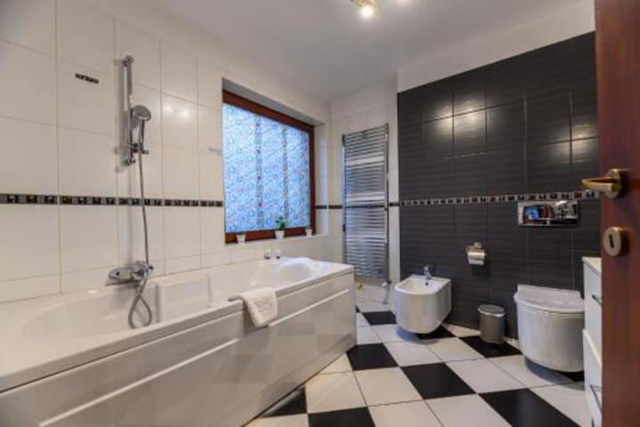 General 5 of 82