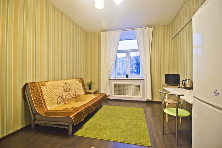 Room 12 of 19