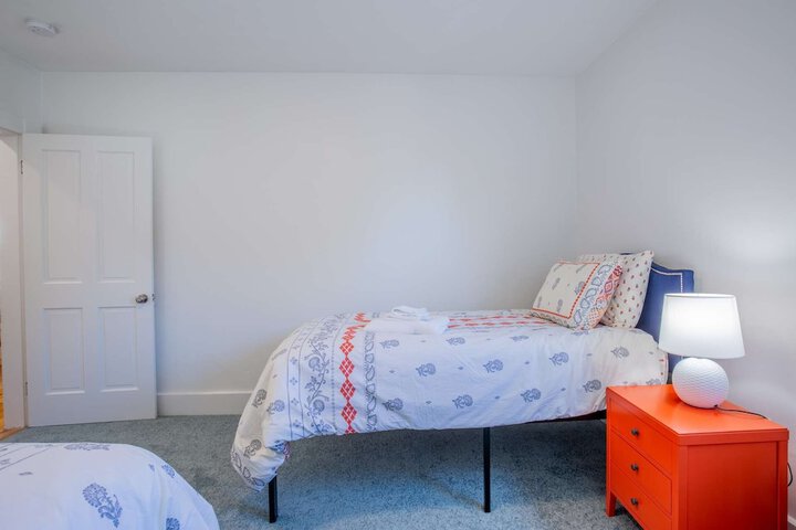 Room 2 of 55
