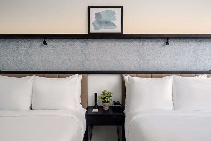 Room 14 of 62