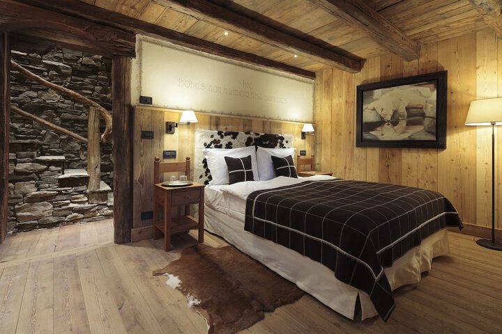 Room 13 of 71
