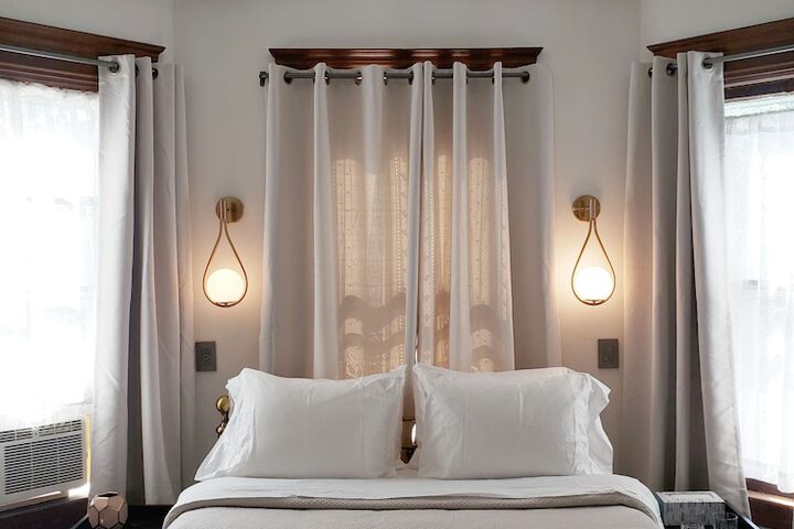 Room 10 of 46