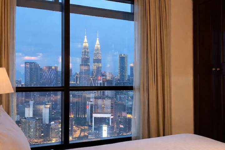 Room 18 of 95