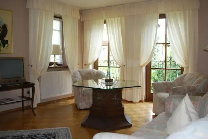 guest_rooms