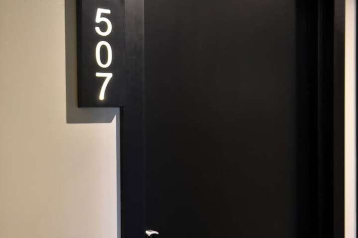 Room 17 of 31