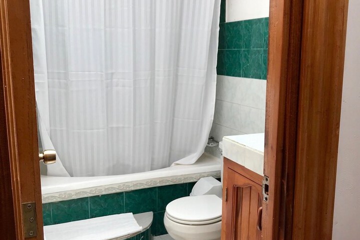 Room 123 of 154