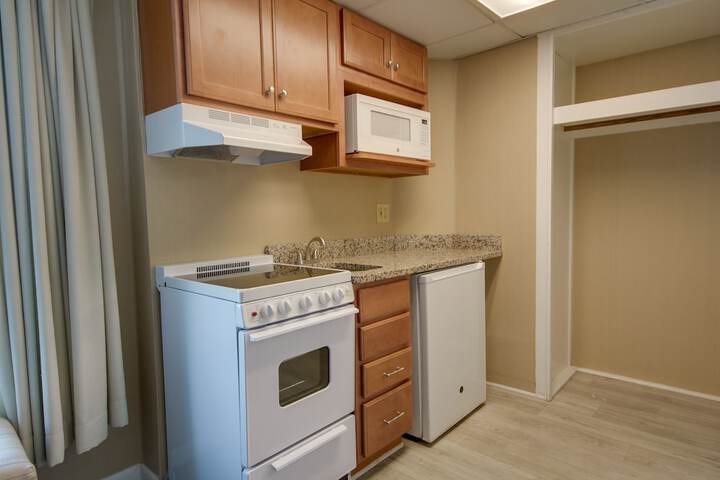 Standard 2 Queen Beds City View No Balcony (6 of 51)
