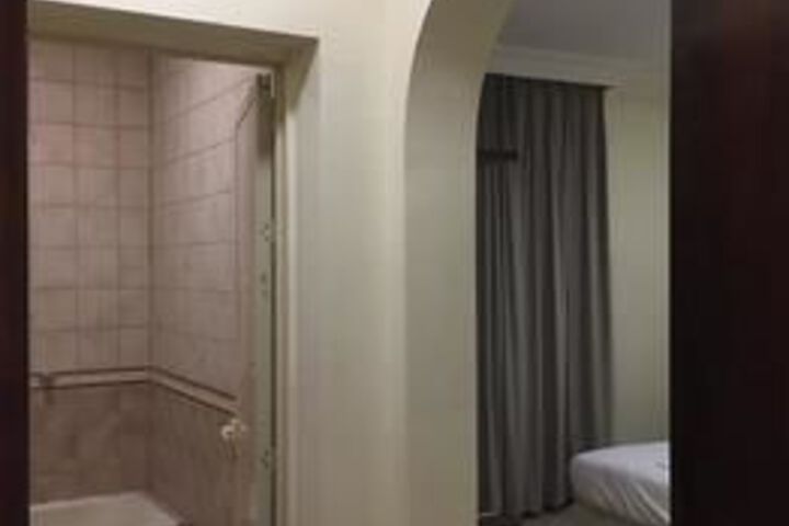 Room 14 of 25