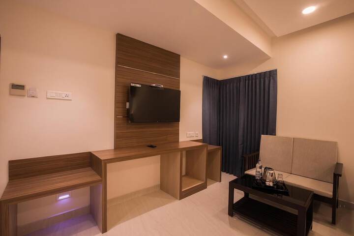 Room 7 of 42