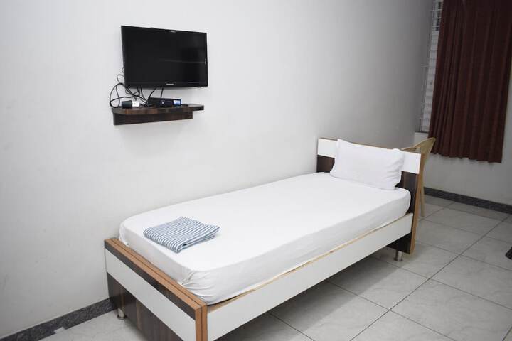 Room 36 of 49