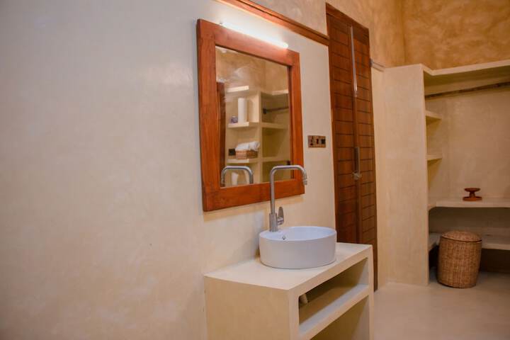 Room 20 of 29