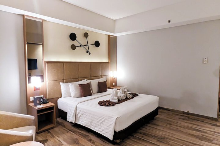 Room 48 of 64