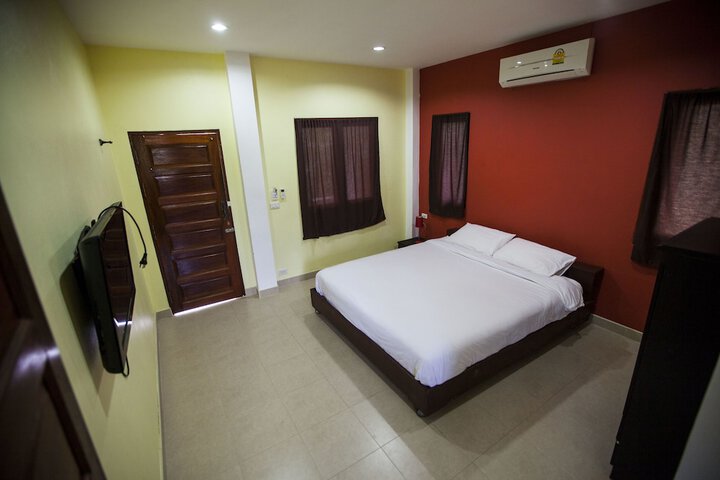 Room 10 of 31