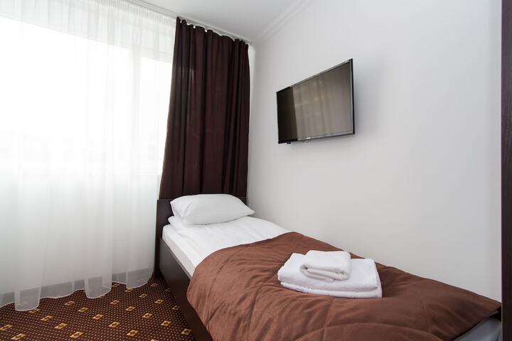Room 10 of 31