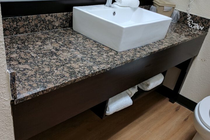 Superior King Bed (16 of 21)