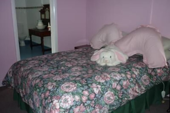 Room 2 of 49