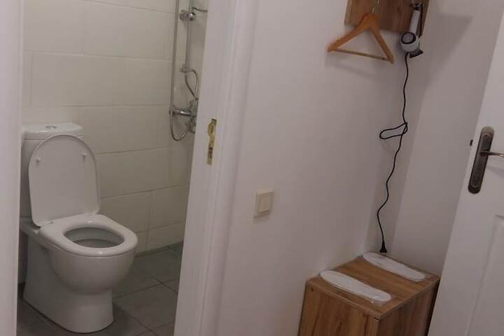 Room 12 of 15