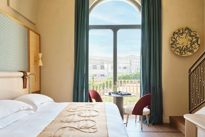 Room 20 of 53
