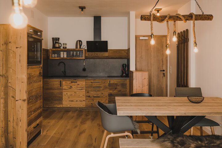 Room 5 of 36