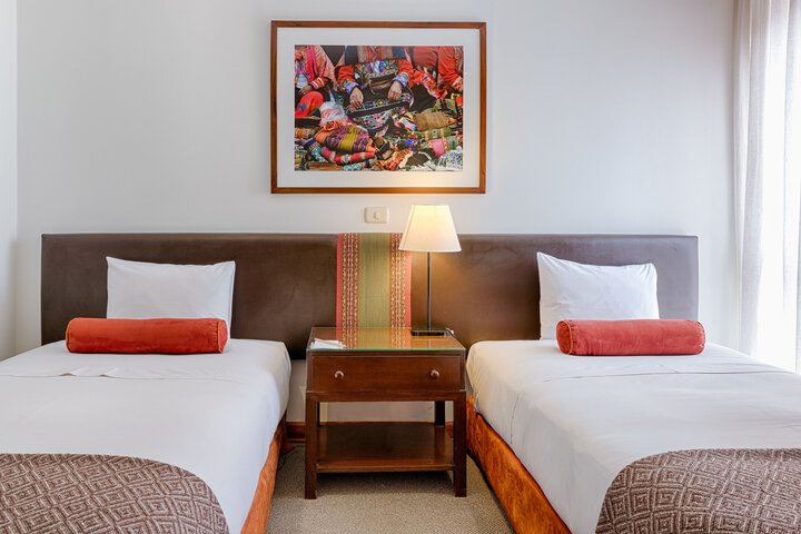 Room 27 of 84