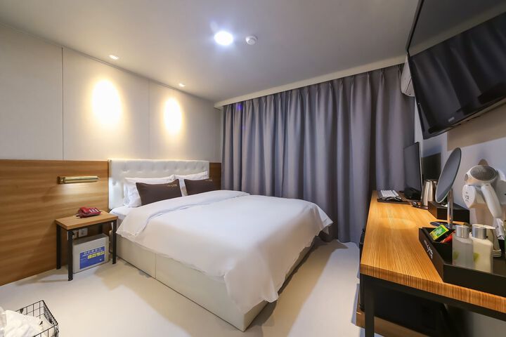 Room 55 of 60