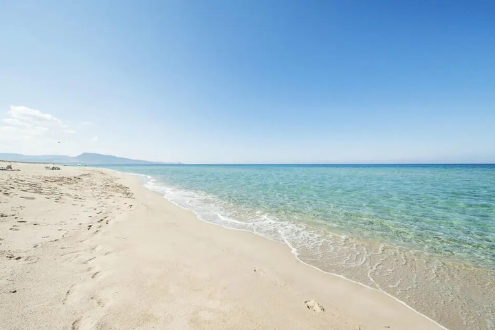 Beach 6 of 18