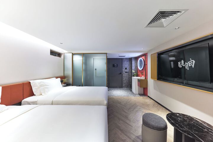 Room 36 of 52