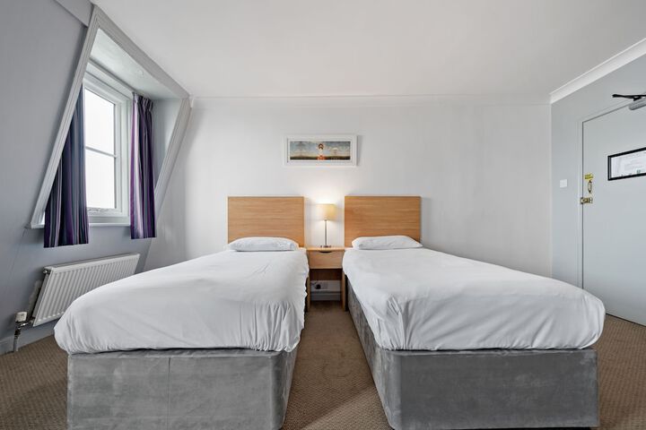 Room 22 of 74