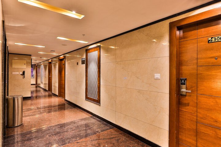 Ballroom/Hall 54 of 61