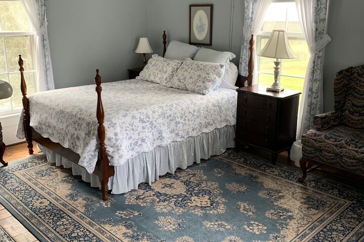 Room 4 of 10