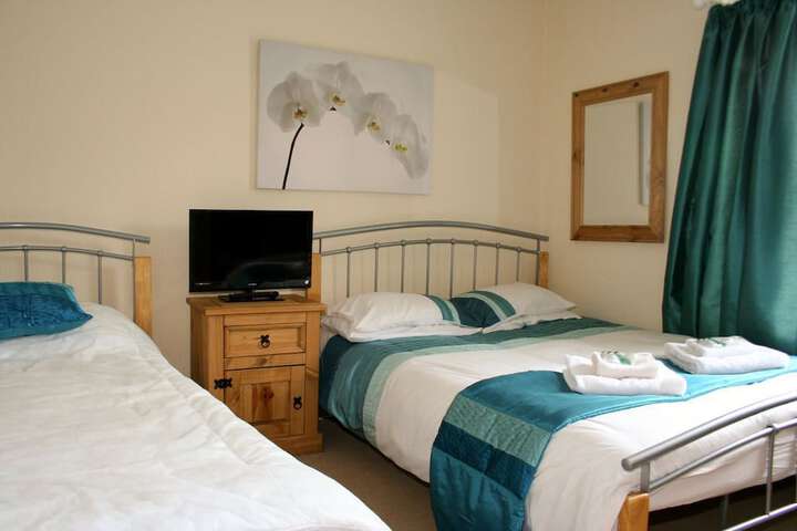 Room 5 of 42