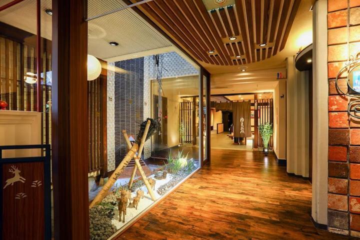 Ballroom/Hall 171 of 188