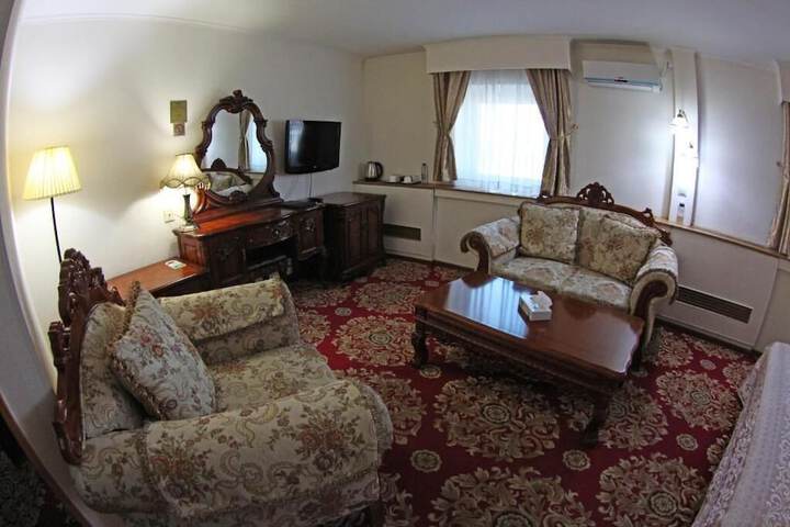Room 10 of 41